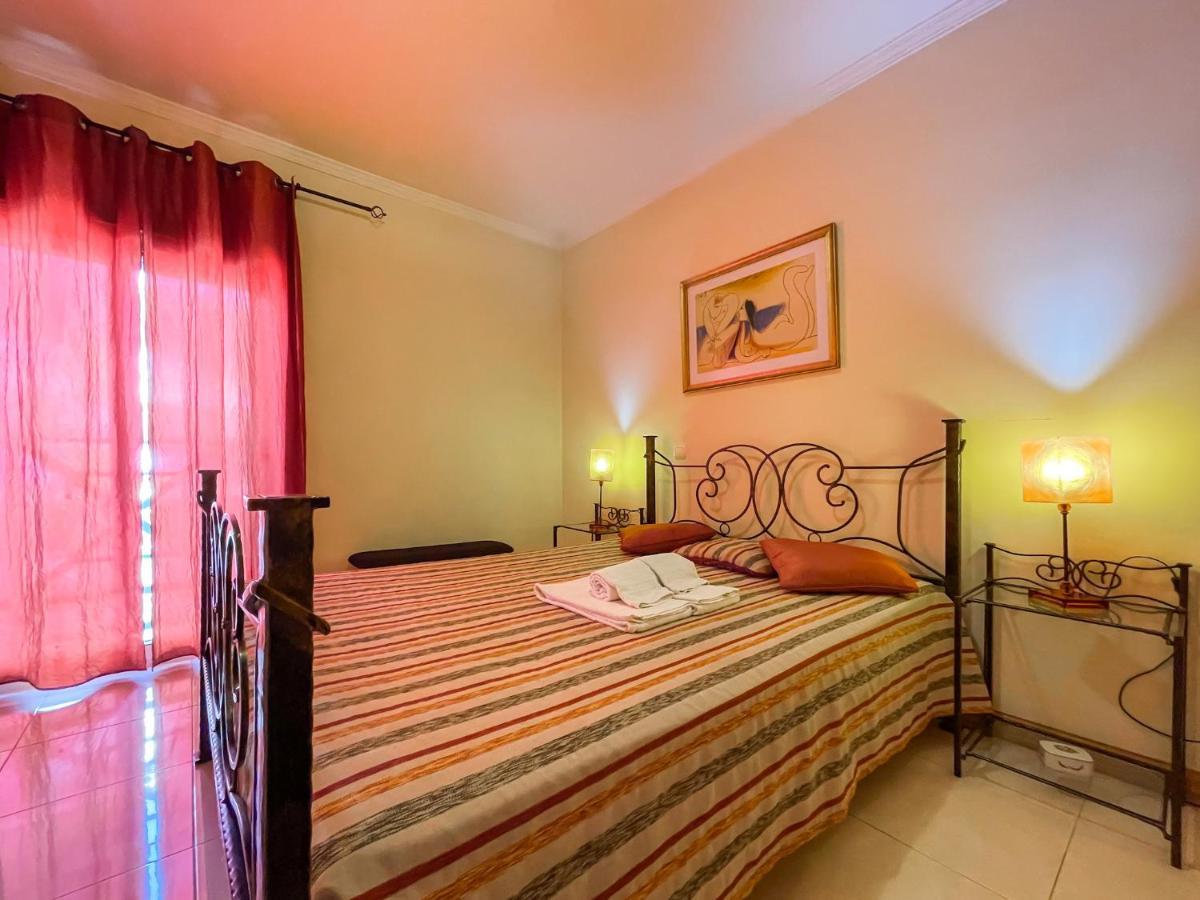Apartment Old Town Center Albufeira Walk To Beach Eksteriør bilde